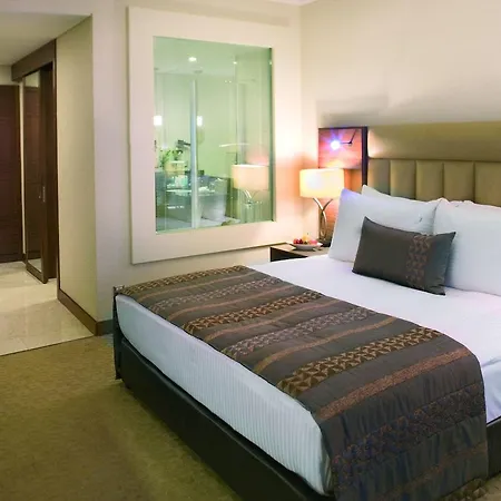 Mövenpick 5*