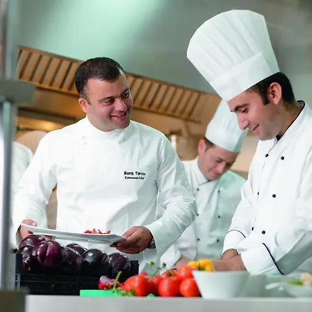 Mövenpick 5* İzmir