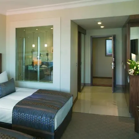 Mövenpick Hotel 5*