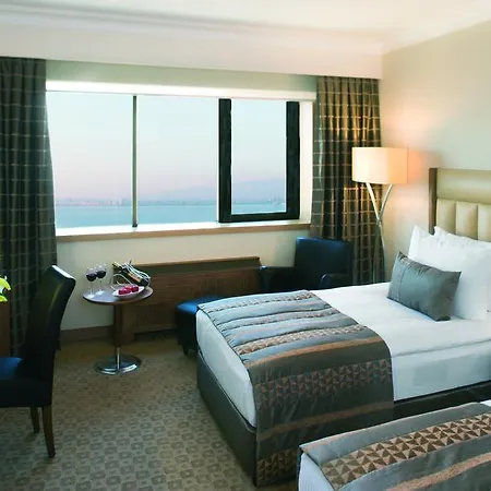 Hotel Moevenpick 5*