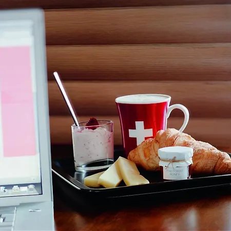 Moevenpick Hotel 5*